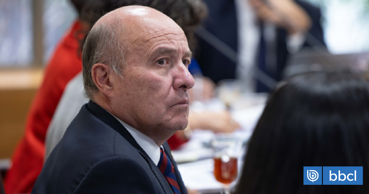 Chile: Quiroz propone vender propiedades fiscales para fondos soberanos