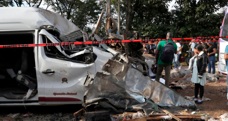 Suben a 20 los fallecidos por atentado con explosivos en Colombia