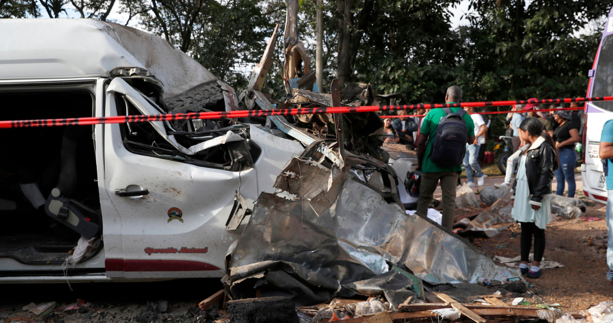Suben a 20 los fallecidos por atentado con explosivos en Colombia