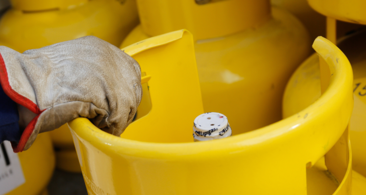 Qué se sabe del subsidio del gas anunciado por el Gobierno hace más de 2 semanas