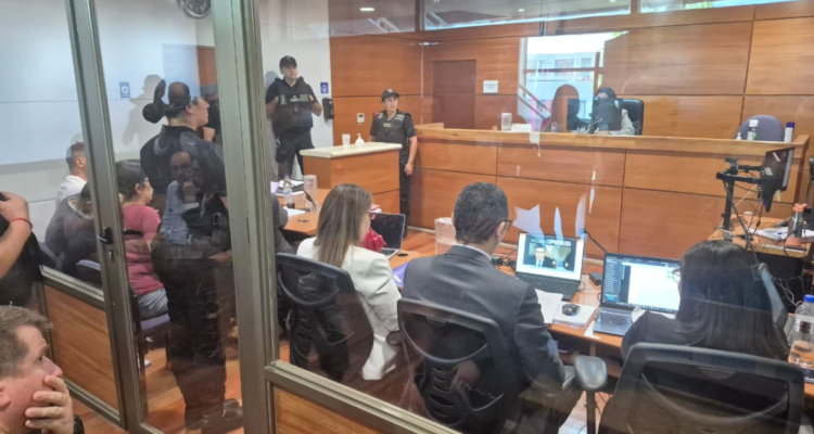 Suprema ratifica prisión preventiva para abogadas formalizadas por asociación criminal en Los Ángeles