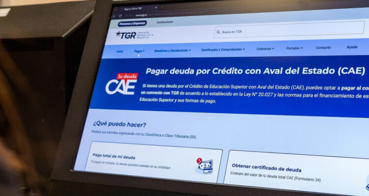 Tesorería llama a pagar el CAE y recuerda que hay sobre 70 mil personas con deudas de hasta $1 millón