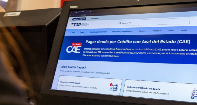 Tesorería llama a pagar el CAE y recuerda que hay sobre 70 mil personas con deudas de hasta $1 millón