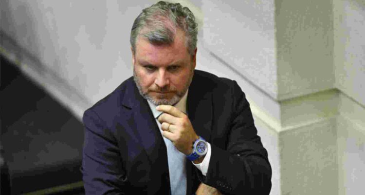 Senador Trisotti (REP) admite errores comunicacionales en el Gobierno: "El que explica se complica"