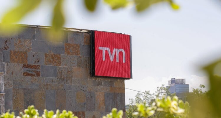 TVN sigue con números rojos y cierra 2025 con pérdidas de $15.529 millones