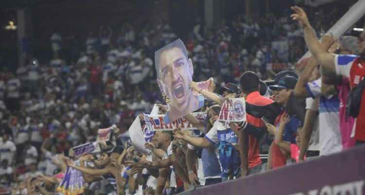 Tras autorizar hinchada visitante: UC confirman que “no habrá venta de entradas” para duelo ante Boca