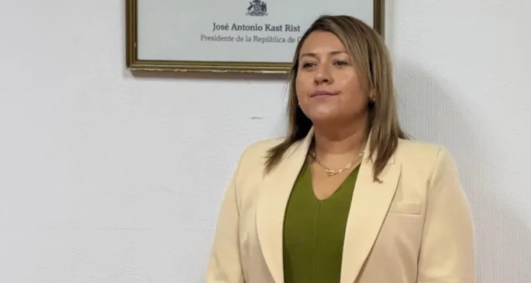 Van 18: seremi del Trabajo de Coquimbo anuncia su salida por incumplir requisito académico