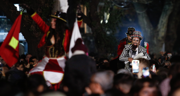 Foto de contexto de celebración municipal