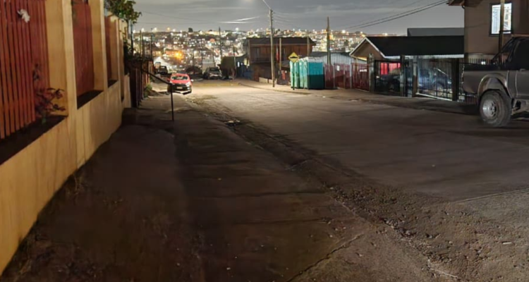 A 3 meses de incendios: vecinos de Villa Italia en Penco acusan que no cuentan con luminaria pública