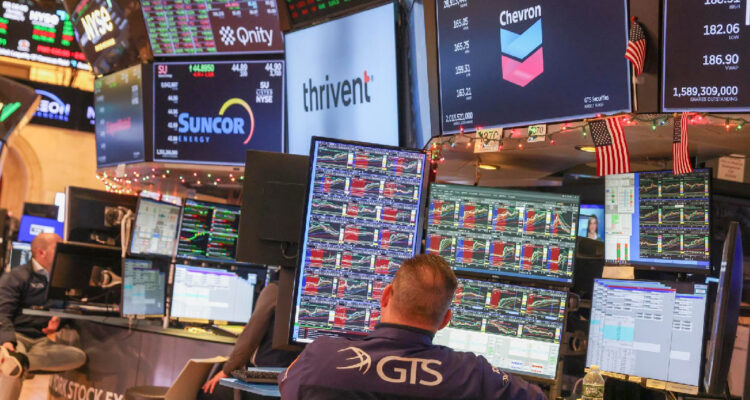 Wall Street modera sus pérdidas mientras el IPSA no logra remontar y retrocede