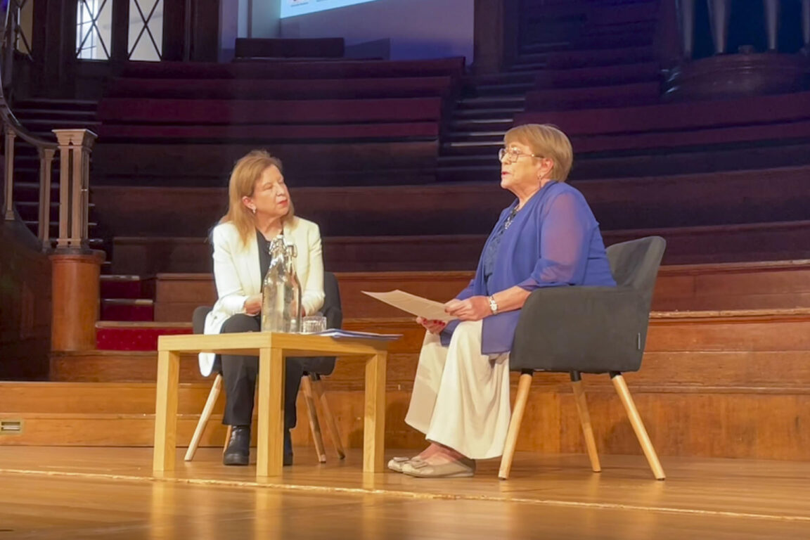 Bachelet en encuentro en Londres