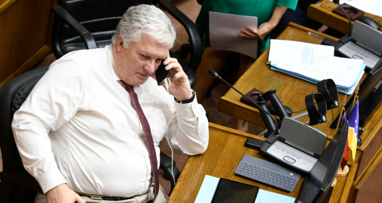 Senador Kusanovic espera disculpa del gobierno y asegura que su voto por Reconstrucción no será barato