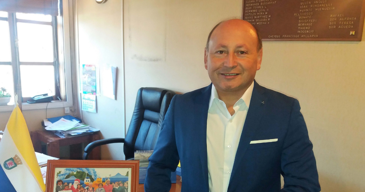 Alcalde de Panguipulli oficia a Minsal para agilizar licitación de diseño de nuevo hospital