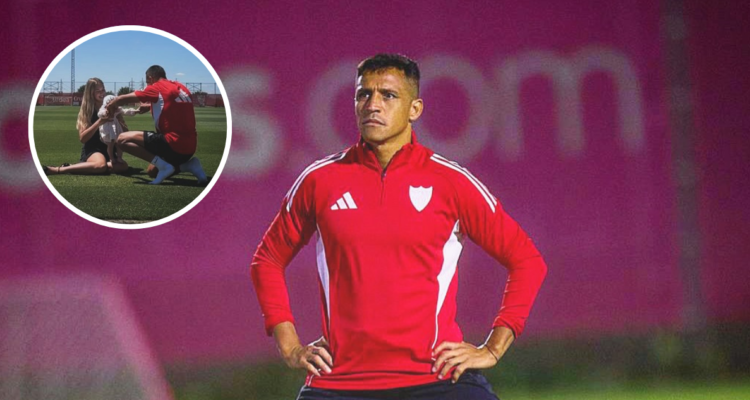Alexis Sánchez junto a su familia con Alexandra Litvinova y su hija