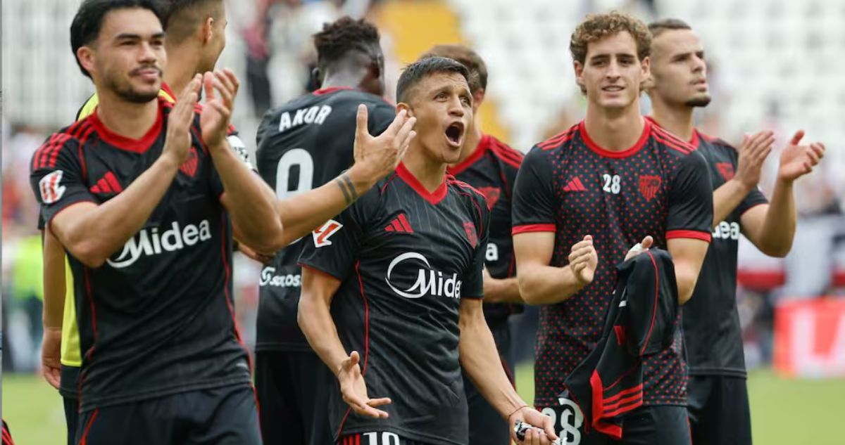 Alexis Sánchez en el Sevilla.jpg