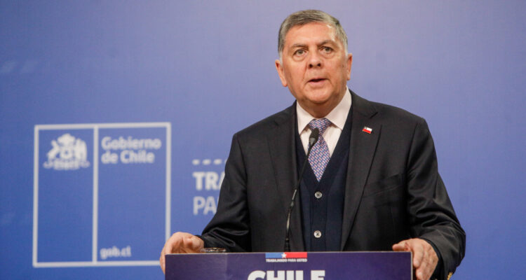Alvarado niega contradicción interna entre García y Quiroz por ajuste a Ley de Reconstrucción