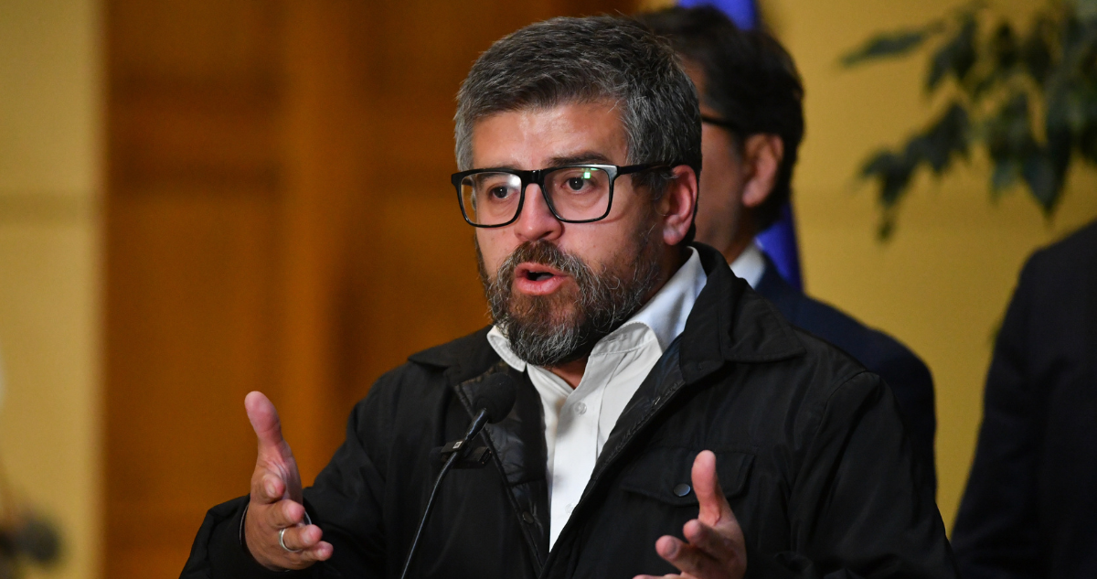 Araya defiende indicaciones a megarreforma: “Si son una manga de flojos, no es nuestro problema”