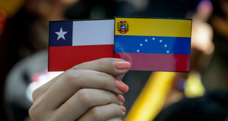 Por seguridad y migración: oficialismo se cuadra con idea de retomar relación con Venezuela