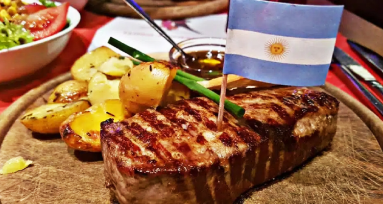 Adiós al asado y salidas: los cambios que realiza la clase media argentina para llegar a fin de mes