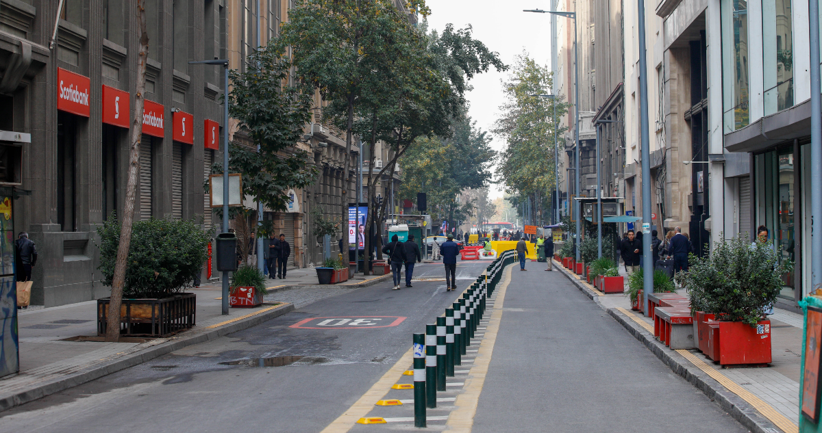 Avanza regreso del transporte público al eje Bandera con obras que cuentan con un 67% de progreso