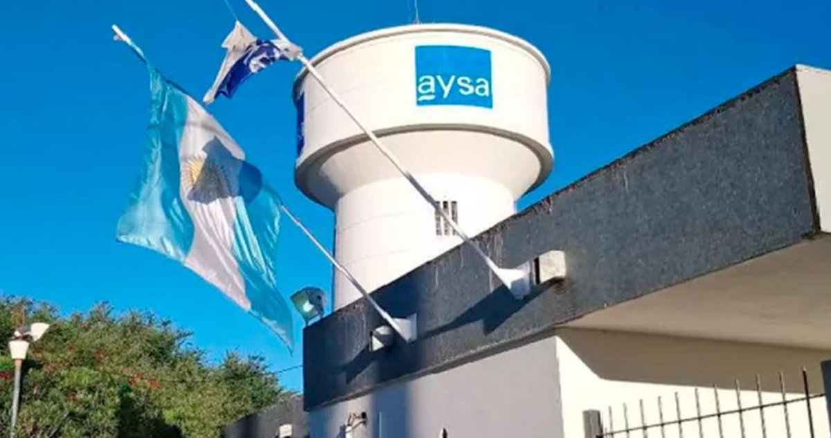 Gobierno de Milei iniciará proceso para privatizar la mayor empresa distribuidora de agua de Argentina
