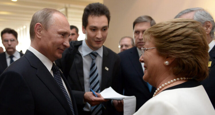 Bachelet prepara reunión con Putin en Rusia en plena carrera por liderar la ONU