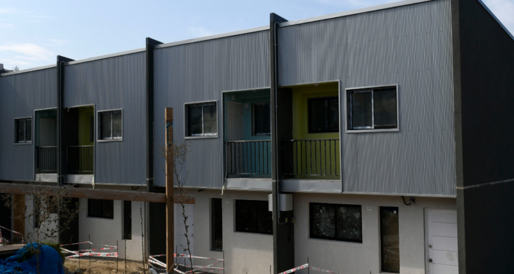 Este viernes partirá demolición de primeras cuatro casas en sector El Olivar en Viña del Mar