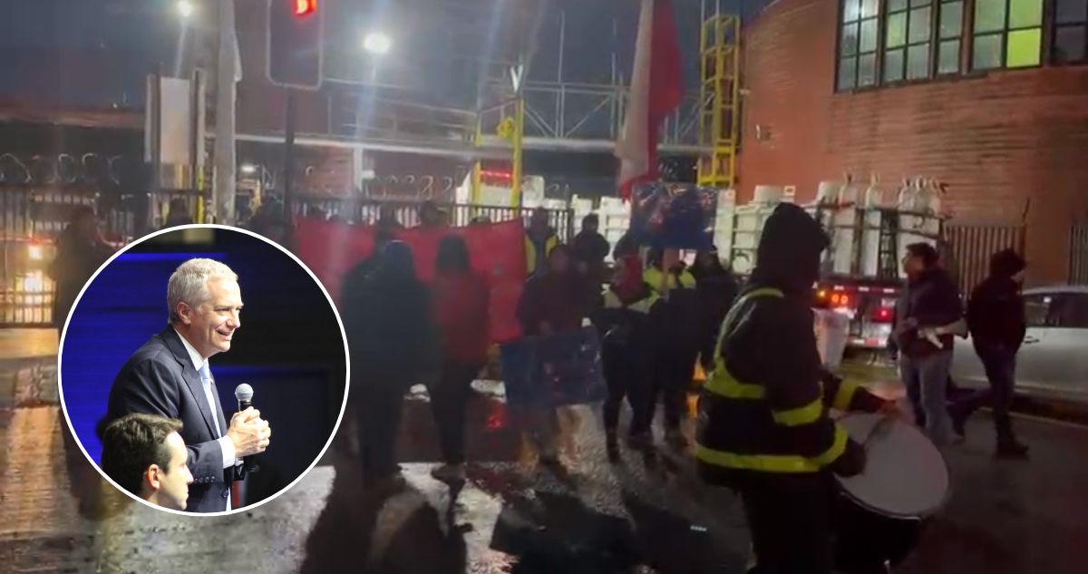 Presidente Kast arriba a Puerto Montt en medio de manifestaciones de vecinos y trabajadores portuarios