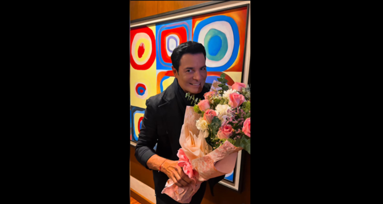 Chayanne sorprende con saludo para el Día de las Madres