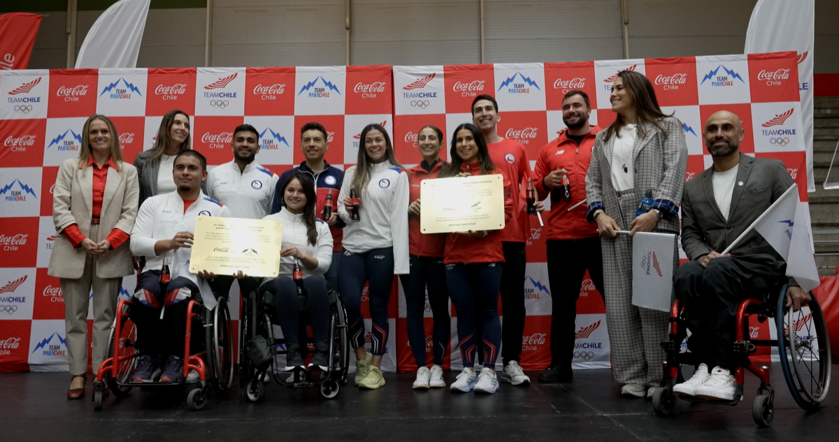 Nuevos embajadores y placas conmemorativas: Coca-Cola Chile renovó su alianza con deportistas chilenos