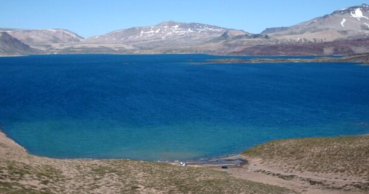 Intenso enjambre sísmico activa monitoreo reforzado en el Complejo Volcánico Laguna del Maule