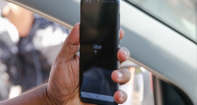 Arraigo nacional a conductor de Uber acusado de abusar sexualmente de pasajera en región de Valparaíso