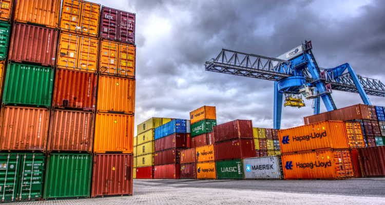 Argentina reporta que su superávit comercial creció 1.166% interanual