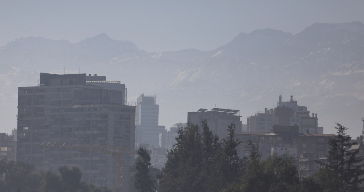 Declaran preemergencia ambiental en Santiago para este lunes por mala calidad del aire