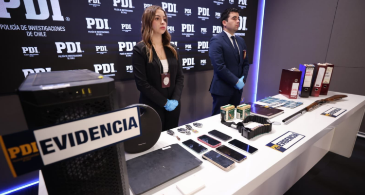 Desbaratan clan familiar que defraudó $800 millones mediante devoluciones de impuestos ilícitas