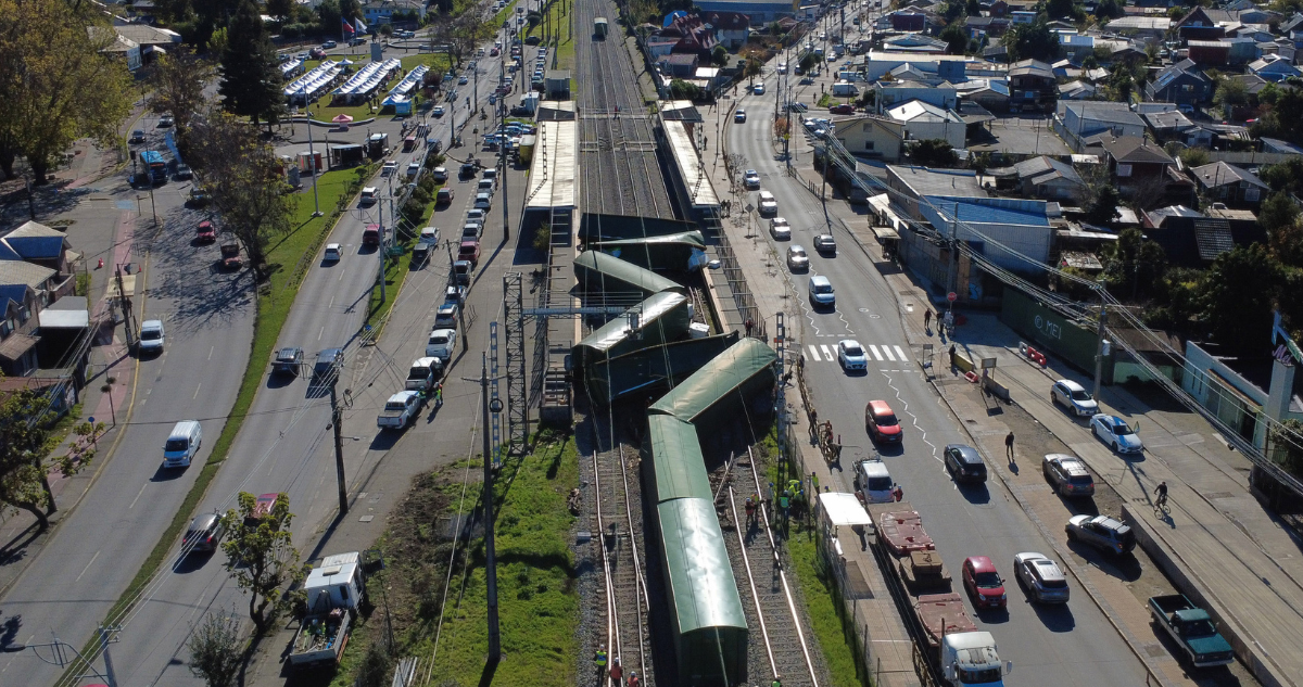Tras descarrilamiento de tren en Chiguayante: Expresidente de EFE llama a empresas a modernizar equipo