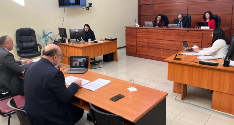 Destituido fiscal de Los Ángeles por presunta corrupción judicial