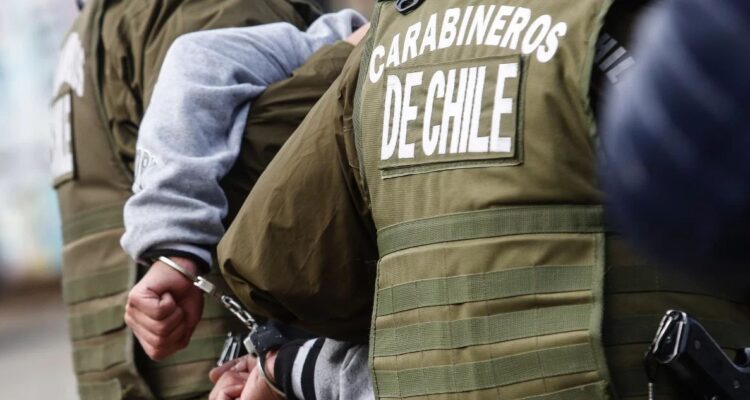 Hombre se entrega a Carabineros tras confesar asesinato de su padre de 76 años en Mariquina