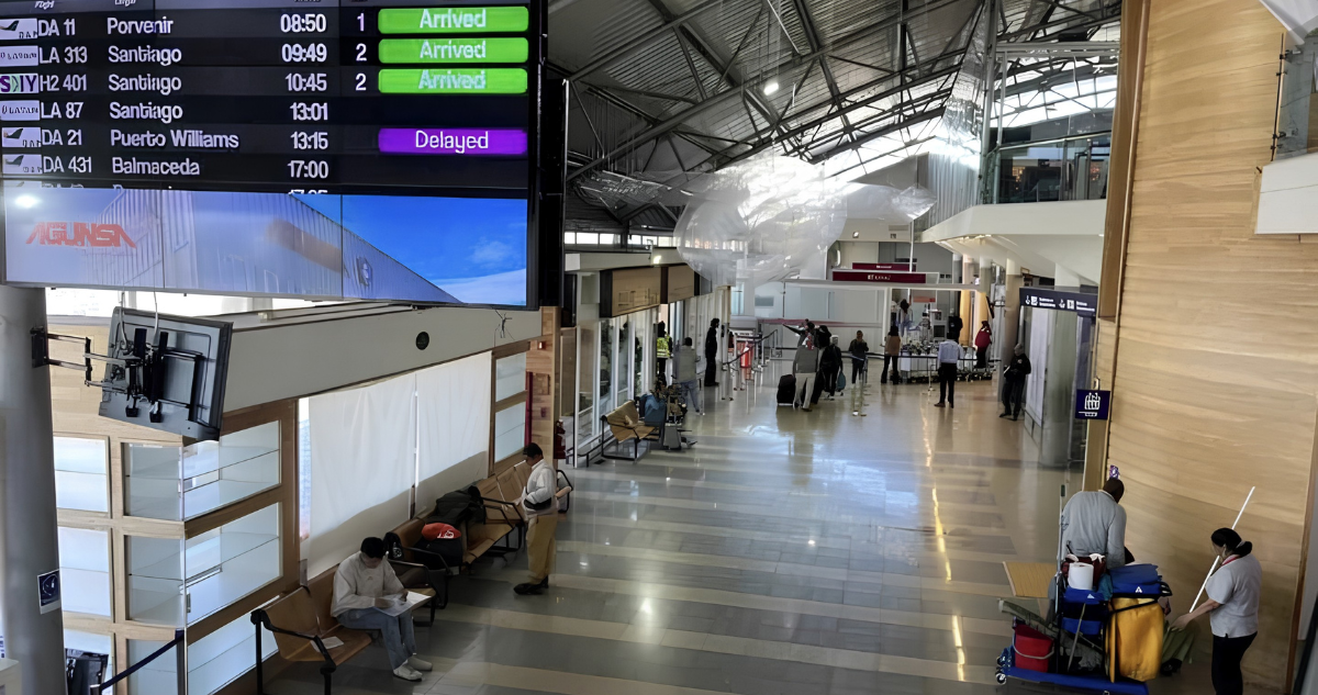Falso aviso de bomba obligó a evacuar aeropuerto de Punta Arenas: una persona terminó detenida