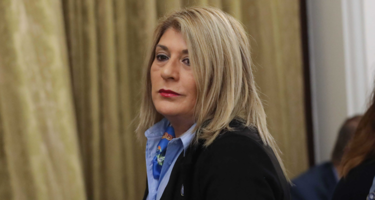 Diputada Parisi ironiza y pide al Gobierno organizar Teletón para cubrir recortes que hacen en Salud