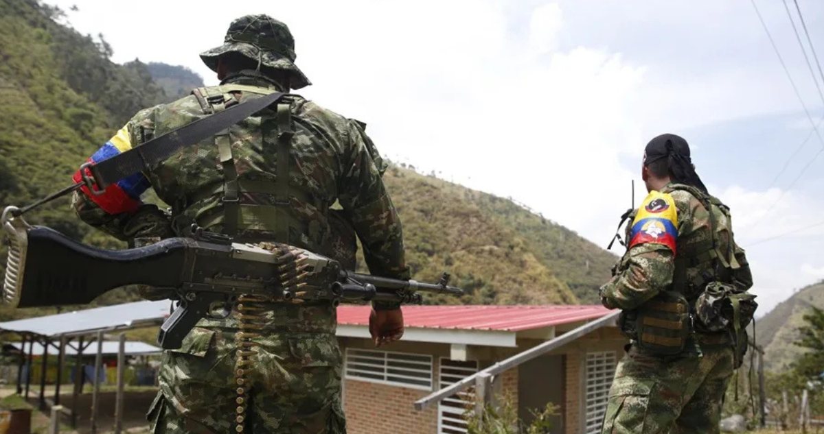 Fotografía de archivo de guerrilleros de las disidencias de las FARC (Colombia)