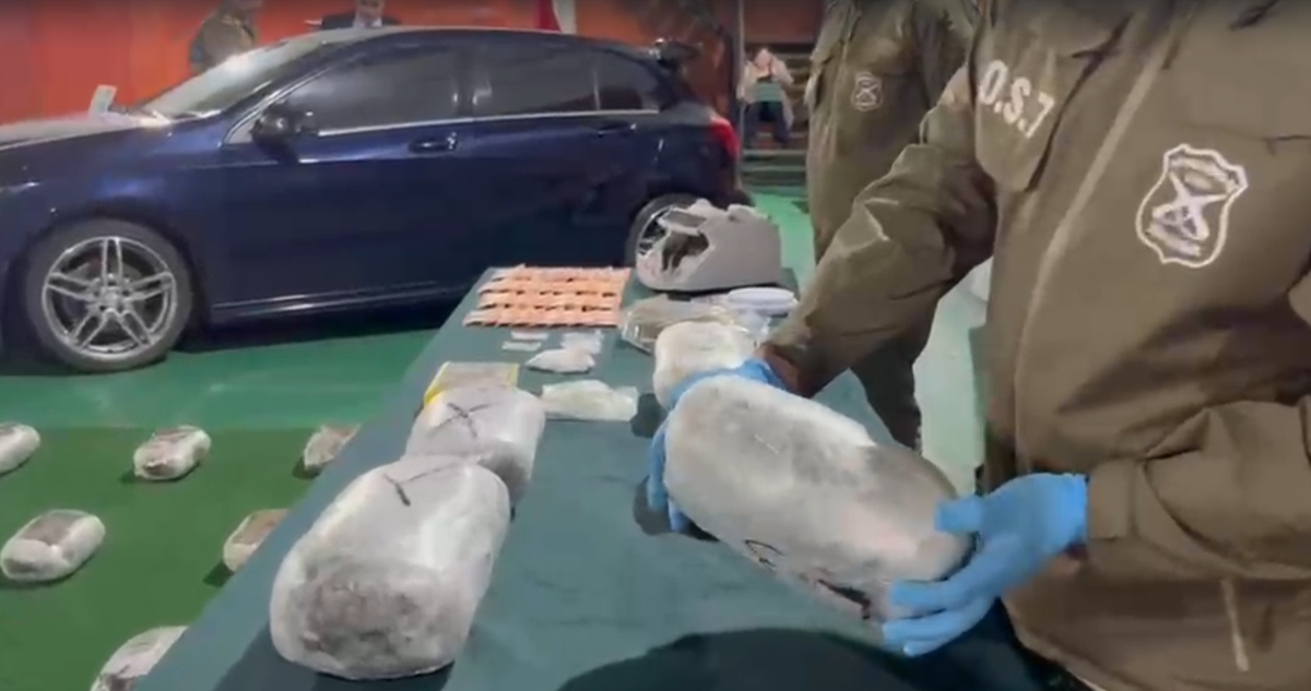 Droga en auto polarizado