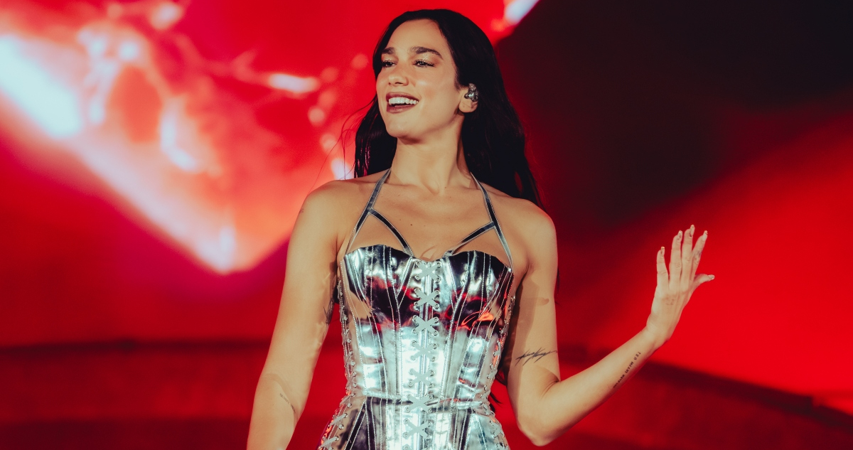 Dua Lipa demanda a Samsung por uso de imagen en venta de televisores