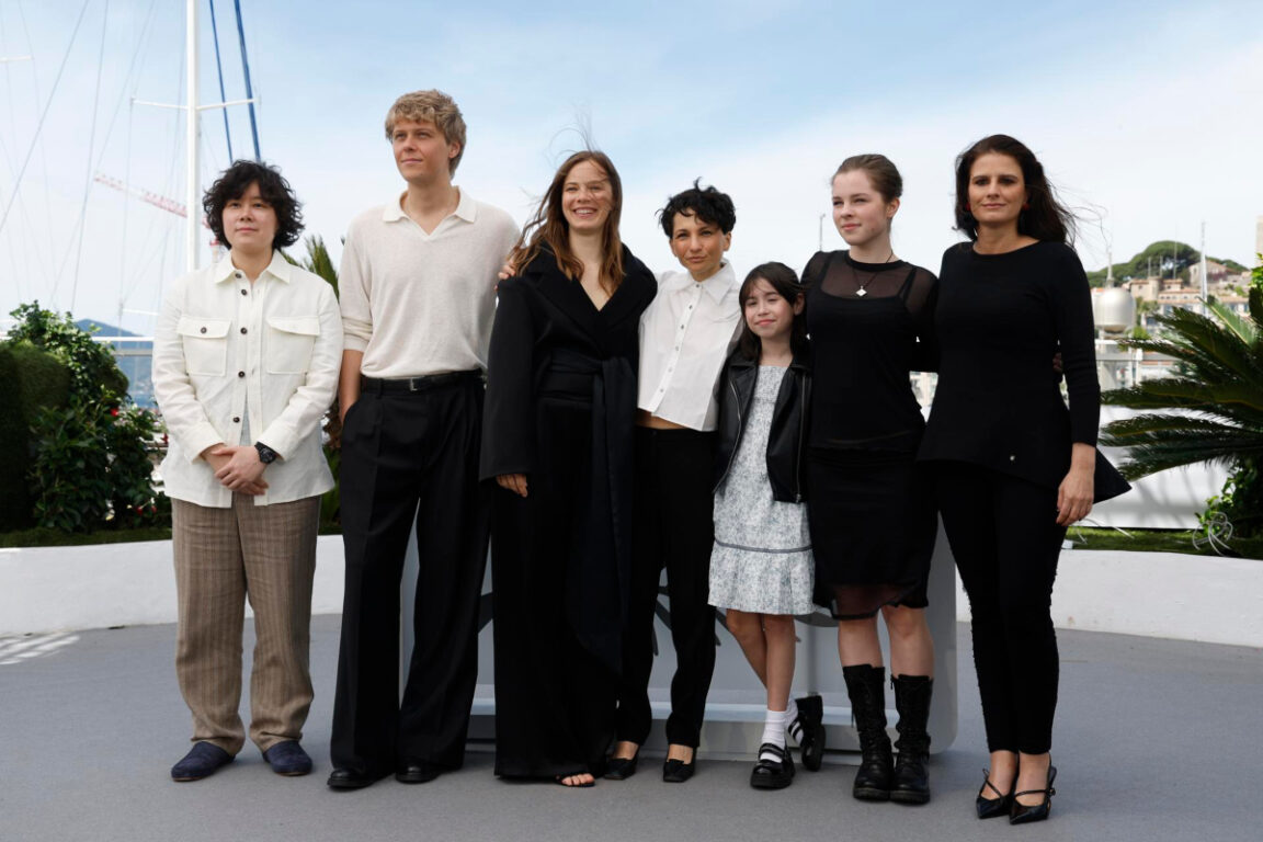 Chile en Cannes 2026: Manuela Martelli posa para los fotógrafos con su intrigante nueva película
