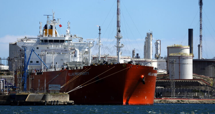 Irán advierte que el paso a través del estrecho de Ormuz ya no será “como antes”