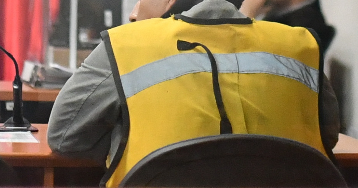 Excarabinero acusado de intentar quemar casa de ex con sus hijos al interior