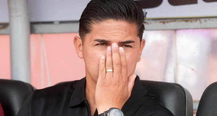 Felipe Gutiérrez dirigiendo en Deportes La Serena