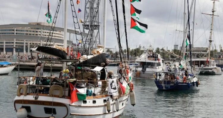 Familiares de chilenos capturados rumbo a Gaza emplazan al gobierno y exigen tomar medidas concretas