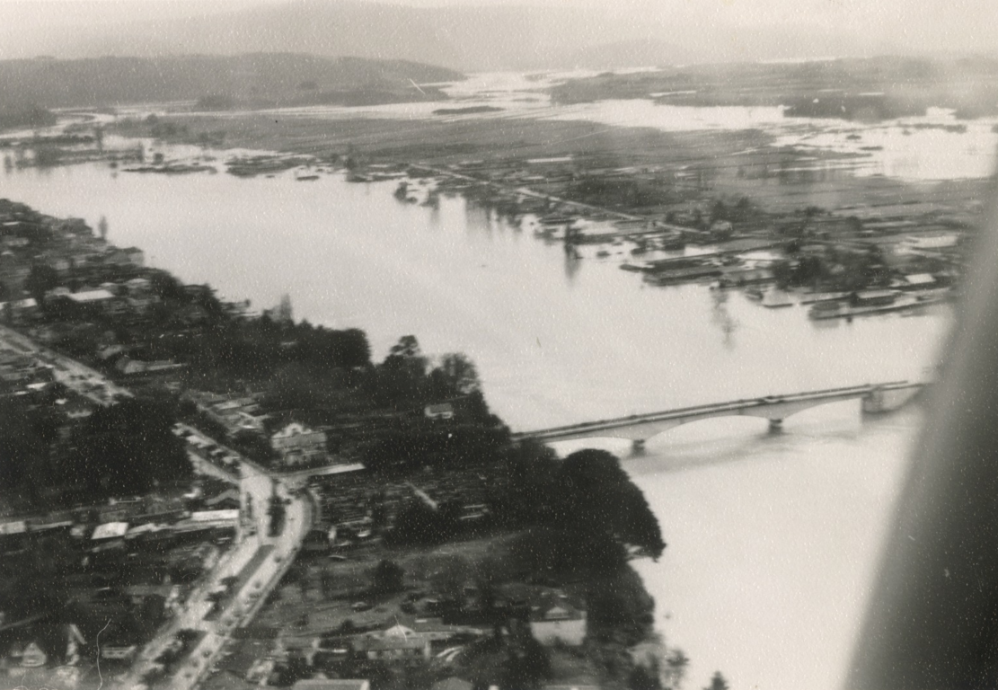 Valdivia tras el terremoto de 1960 