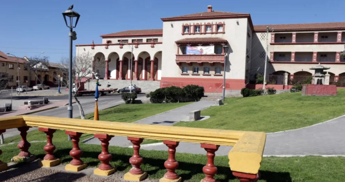 SLEP Elqui anuncia acciones legales por agresión de alumno a docente y asistente en liceo de La Serena